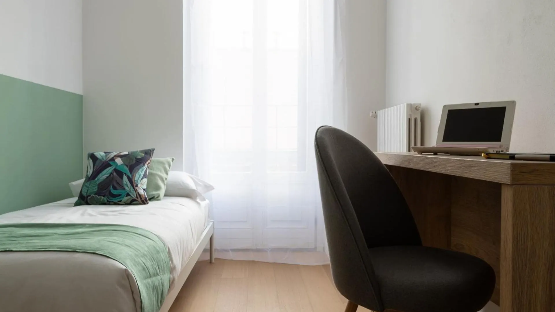 The Best Rent - Two-Bedroom Apartment In Navigli Area Milan Italy