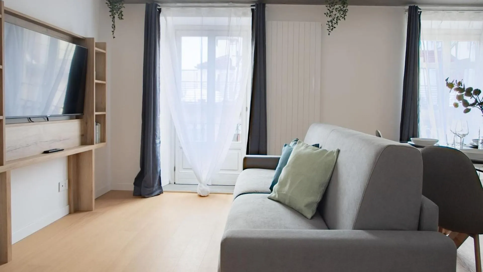 The Best Rent - Two-Bedroom Apartment In Navigli Area Milan